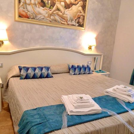 Bed and Breakfast Domus Via Veneto Рим Экстерьер фото