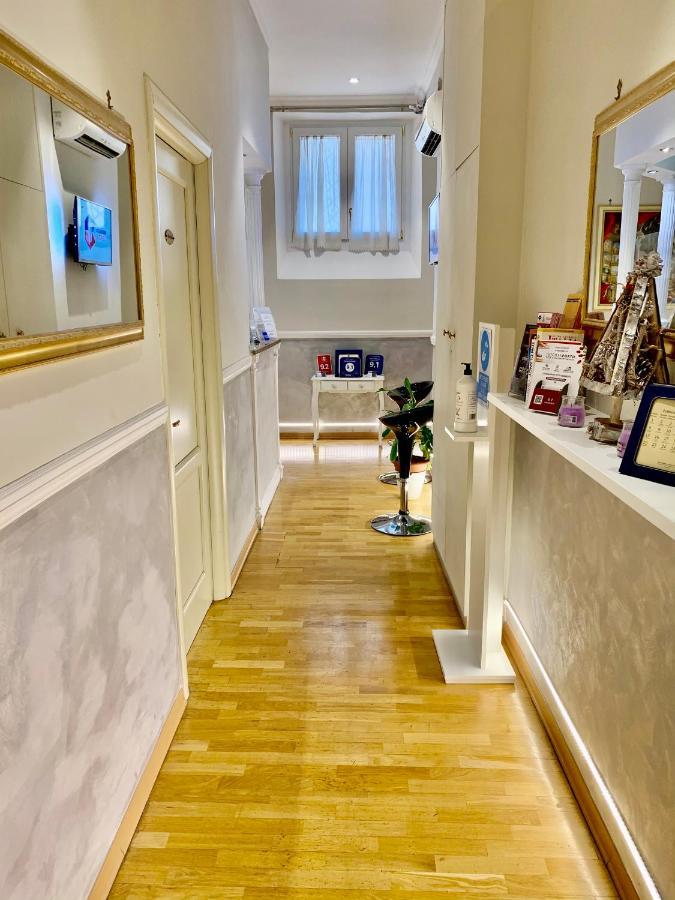 Bed and Breakfast Domus Via Veneto Рим Экстерьер фото