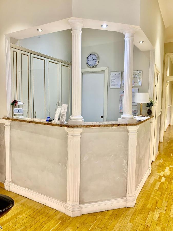 Bed and Breakfast Domus Via Veneto Рим Экстерьер фото