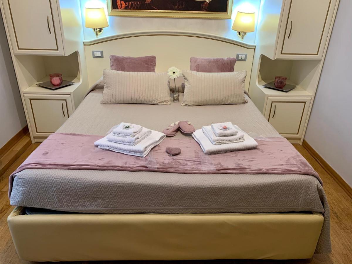 Bed and Breakfast Domus Via Veneto Рим Экстерьер фото