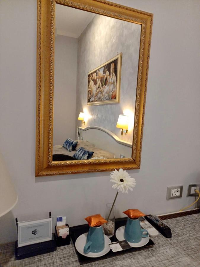 Bed and Breakfast Domus Via Veneto Рим Экстерьер фото