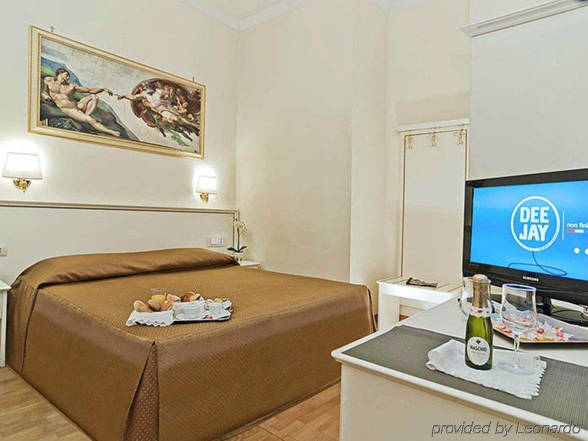 Bed and Breakfast Domus Via Veneto Рим Экстерьер фото