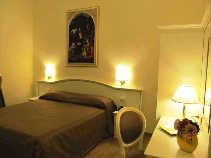 Bed and Breakfast Domus Via Veneto Рим Экстерьер фото
