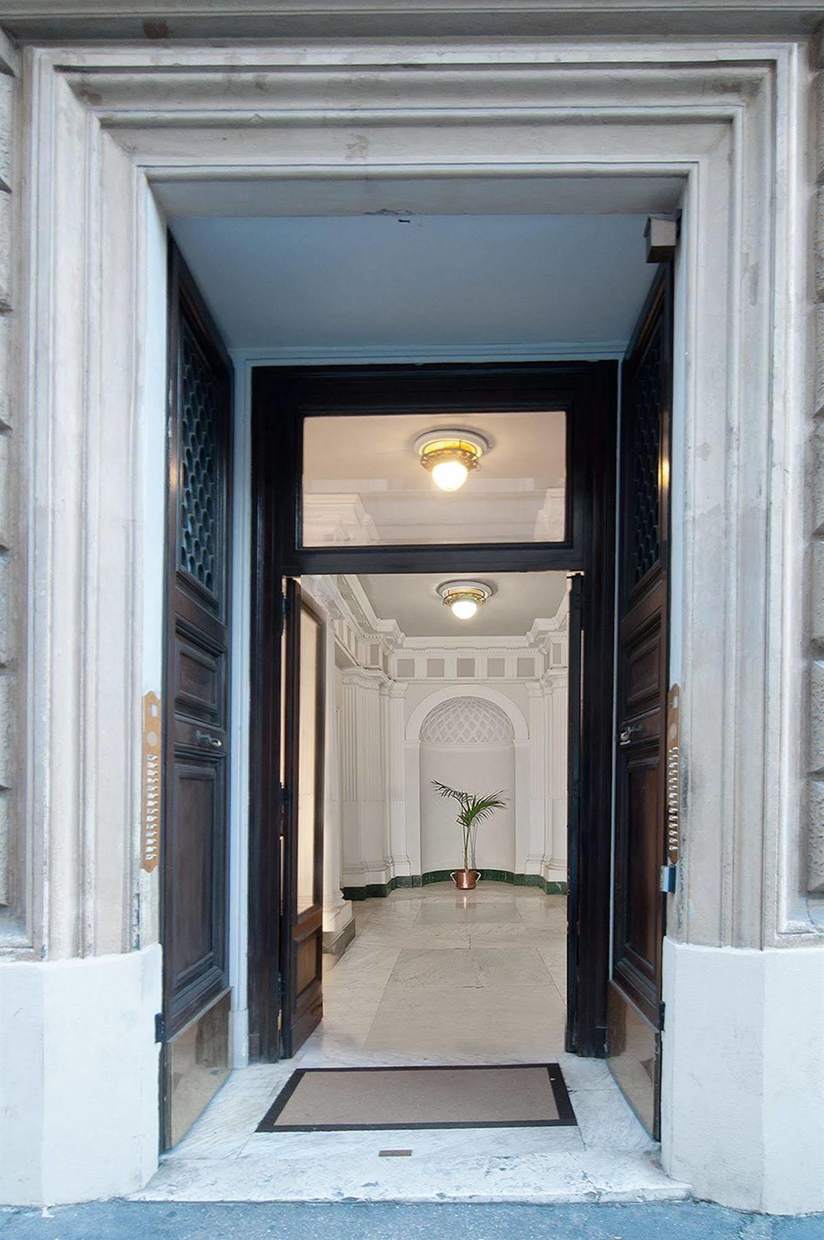 Bed and Breakfast Domus Via Veneto Рим Экстерьер фото