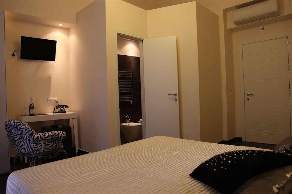 Bed and Breakfast Domus Via Veneto Рим Экстерьер фото
